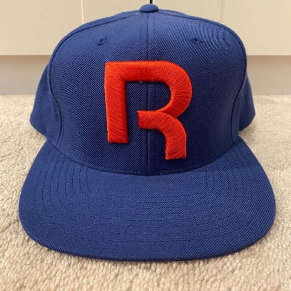 Reebok Classic “R” Hat - Picture 1 of 6